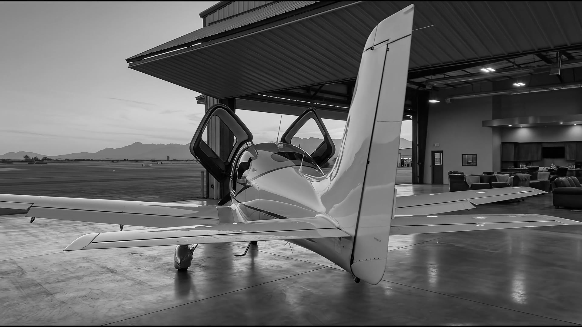 Cirrus aircraft walkaround film still